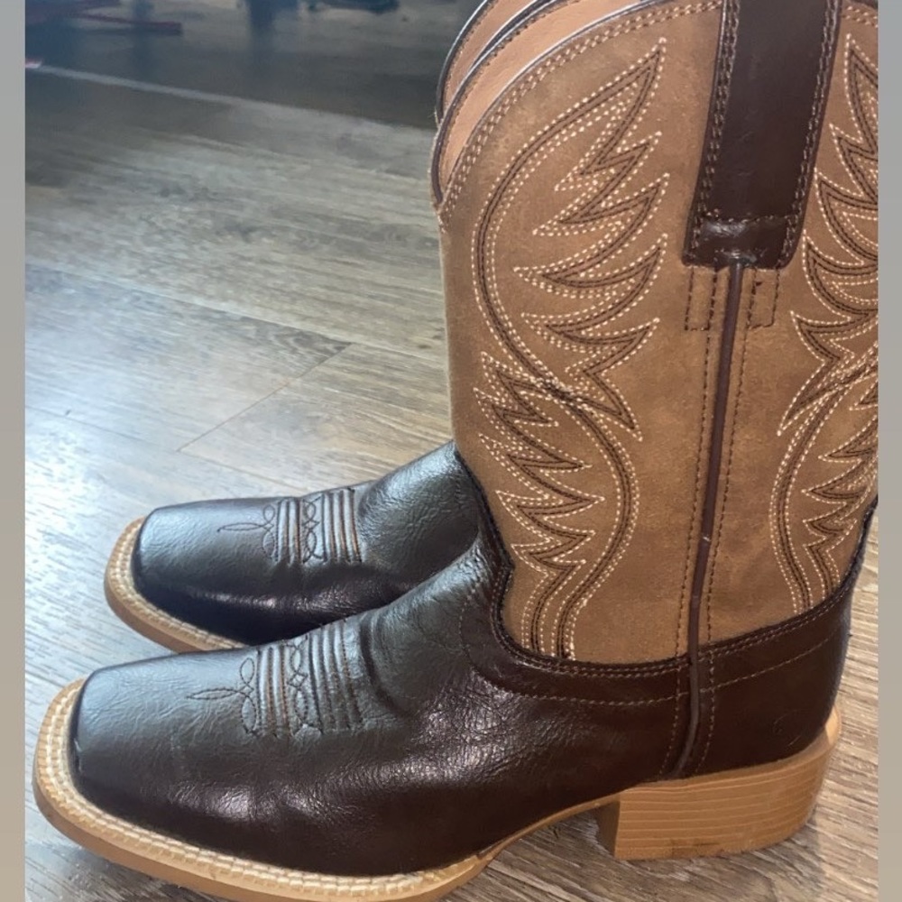 Ariat boy boots